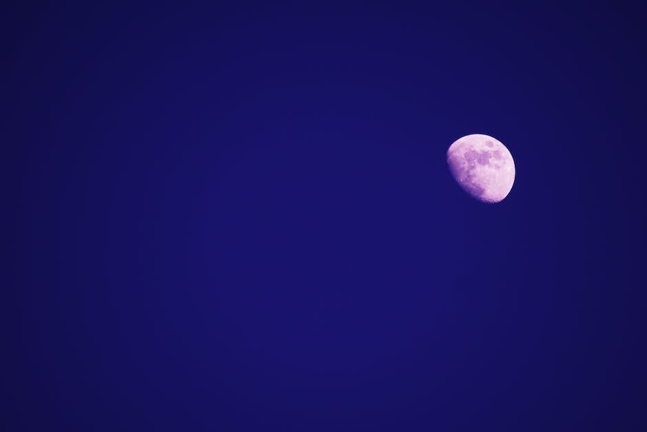 Wie rotiert der Mond um die Erde